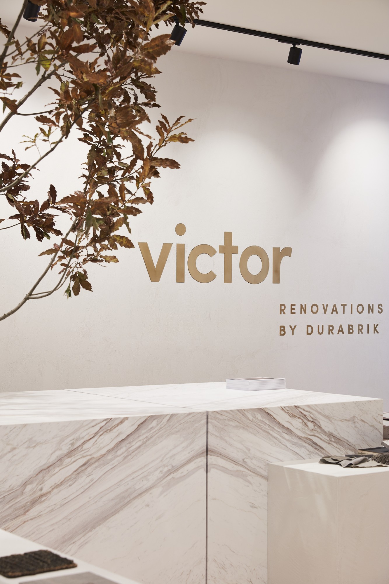 Victor by Durabrik